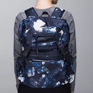 PERFECT CONDITION Lululemon Traveling Yogini